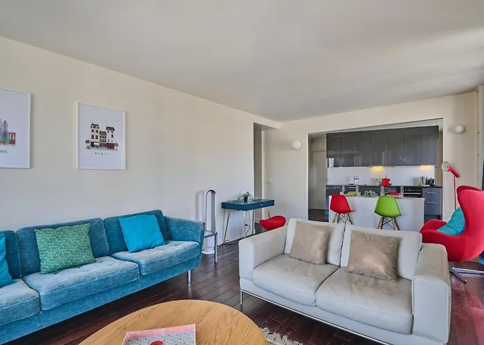 Sublime 2 Bedroom Flat Quai De Seine Eiffel Tower Apartamento París