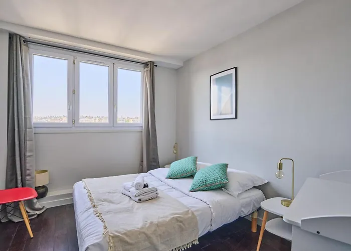 Sublime 2 Bedroom Flat Quai De Seine Eiffel Tower * París