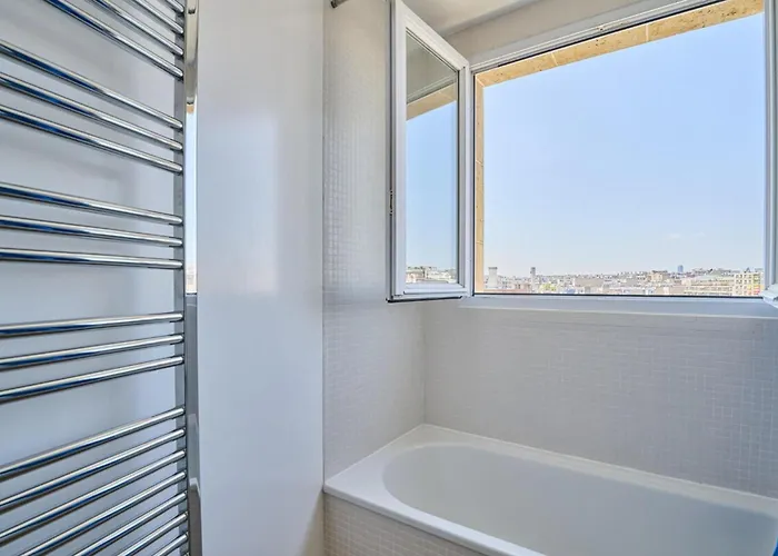 Apartamento Sublime 2 Bedroom Flat Quai De Seine Eiffel Tower París
