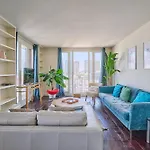 Sublime 2 Bedroom Flat Quai De Seine Eiffel Tower Paris