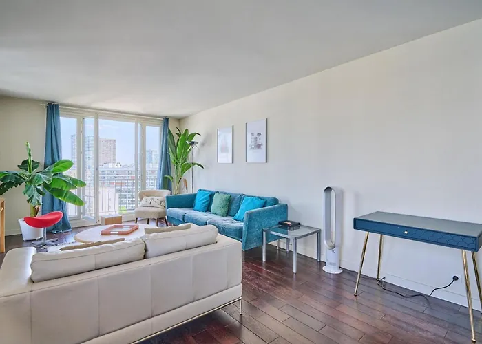 Sublime 2 Bedroom Flat Quai De Seine Eiffel Tower Paris