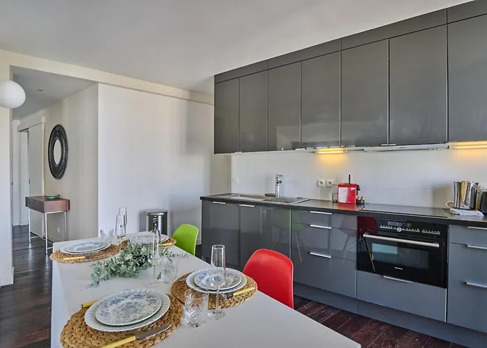 Sublime 2 Bedroom Flat Quai De Seine Eiffel Tower