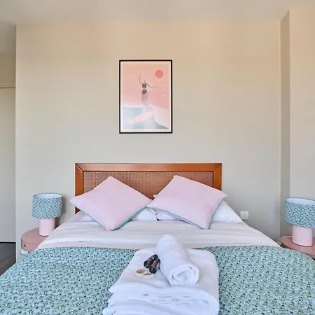 Sublime 2 Bedroom Flat Quai De Seine Eiffel Tower פריז