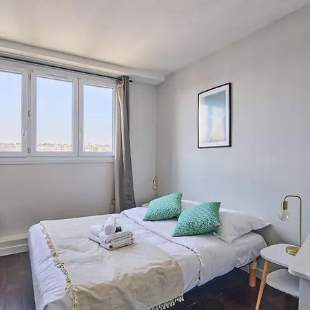 Sublime 2 Bedroom Flat Quai De Seine Eiffel Tower * פריז